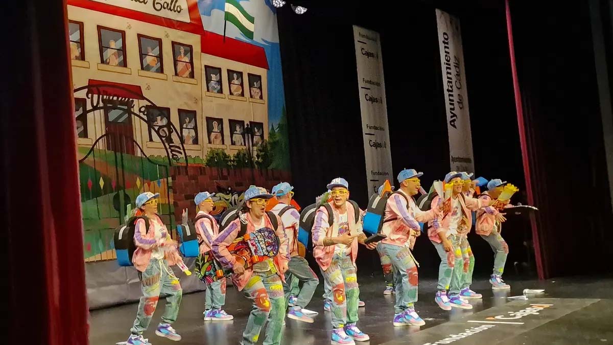 Foto de -- Los gallitanos -- en el Gran Teatro Falla